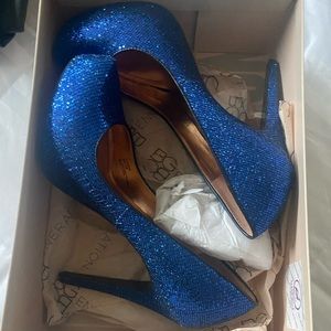 BCBG blue sequins pumps
